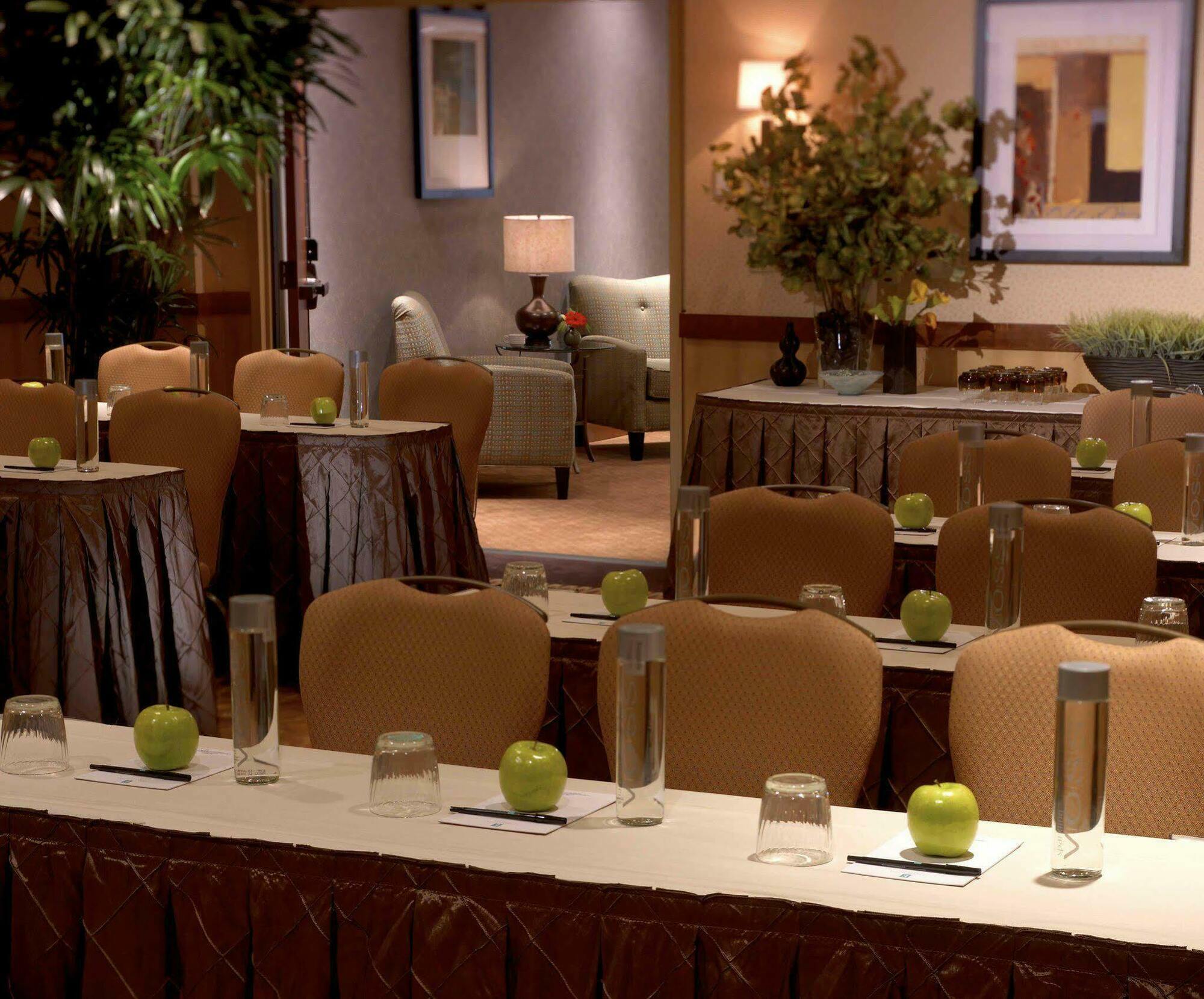 Embassy Suites By Hilton Fort Worth Downtown Εξωτερικό φωτογραφία