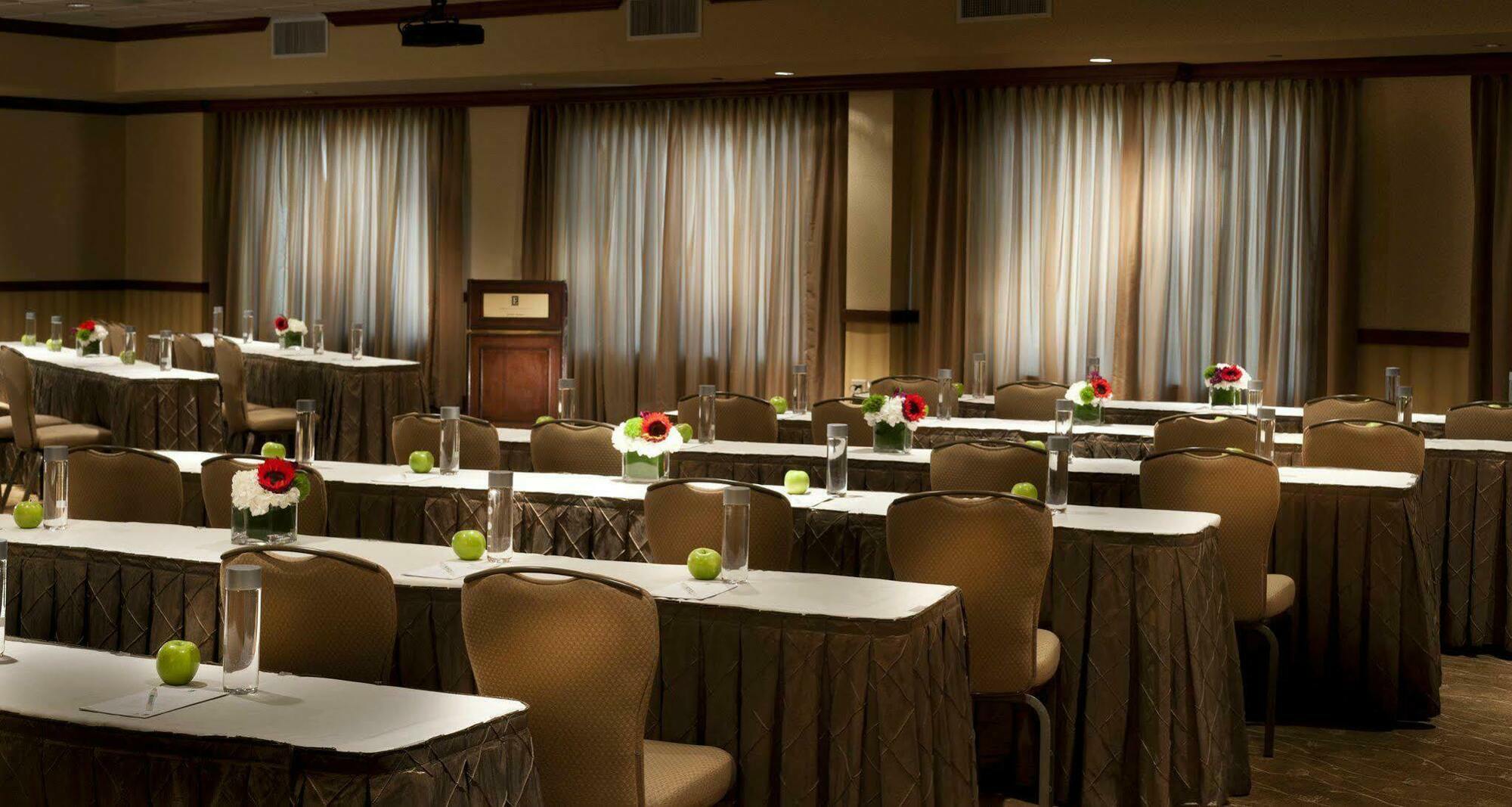 Embassy Suites By Hilton Fort Worth Downtown Εξωτερικό φωτογραφία